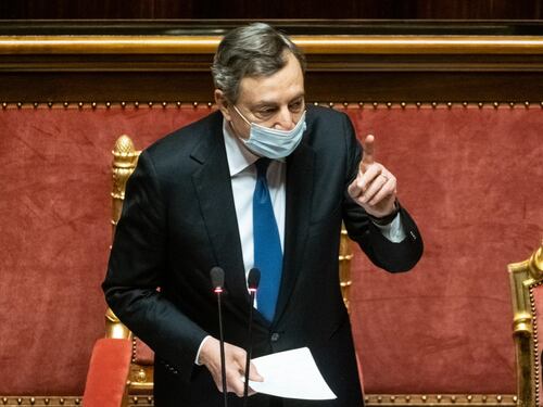 Vaccini, bollette, migranti: tutte le risposte di Mario Draghi al Senato
