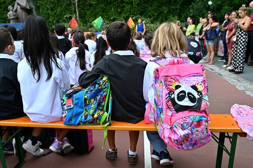 Milano, choc davanti ad una scuola: tentato rapimento di due bambini