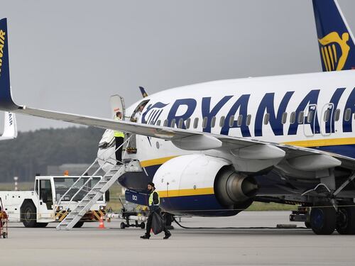 L'Enac dà l'ultimatum a RyanAir: rispetti le regole anti-Covid o stop voli