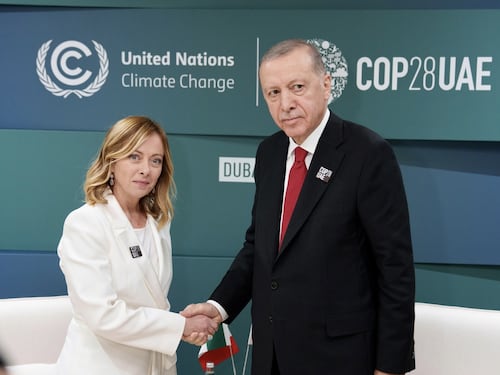 La richiesta di Erdogan a Meloni: "Riconosca lo Stato palestinese"