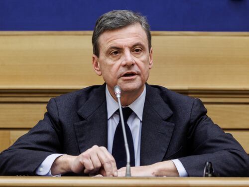 Russia, Calenda si imbarca nella crociata anti-Lega: “Sono ancora filo-Putin”