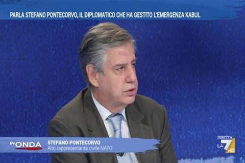 La commozione dell’ambasciatore Nato in Afghanistan: disperazione nelle persone, ho avuto paura di non tornare