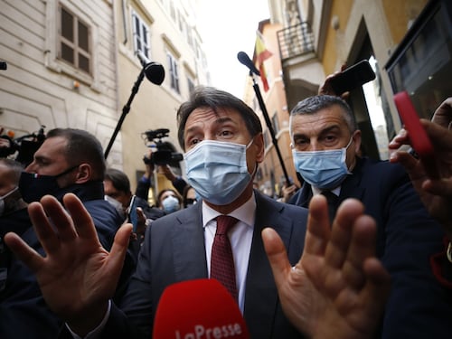 Anche Conte bacchetta Beppe Grillo: "Ci sono altre persone che vanno rispettate"