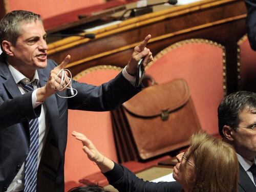 Il senatore M5S Airola picchiato a Torino