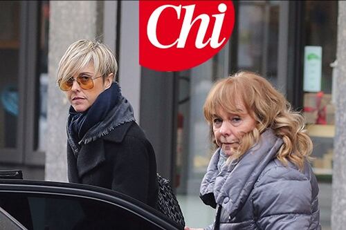 Le prime foto di Nadia Toffa dopo il malore: al parrucchiere con la mamma