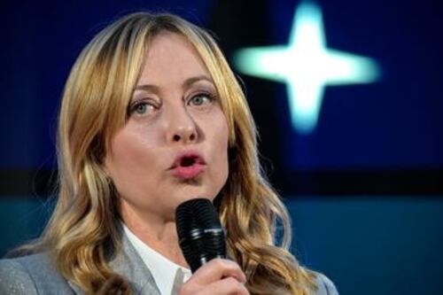 Meloni: "Intervento legittimo". Gasparri: "Non piangiamo per un regime comunista"