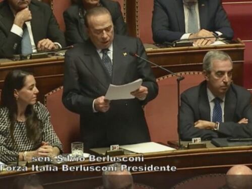 Senato, il discorso di Berlusconi: "Oggi Meloni è premier...". Cosa scatena in Aula