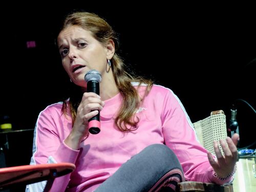 Ilaria Salis, partito l’iter per toglierle l’immunità. Adesso rischia come fu per Puidgemont