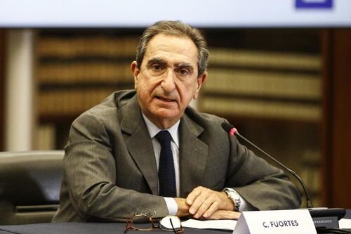 Gasparri stana la Rai sulla fiction di Mimmo Lucano. L'incredibile risposta dell'azienda sull'"eroe"di Riace