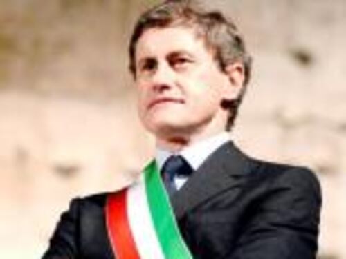 Alle scorte ci pensino loro