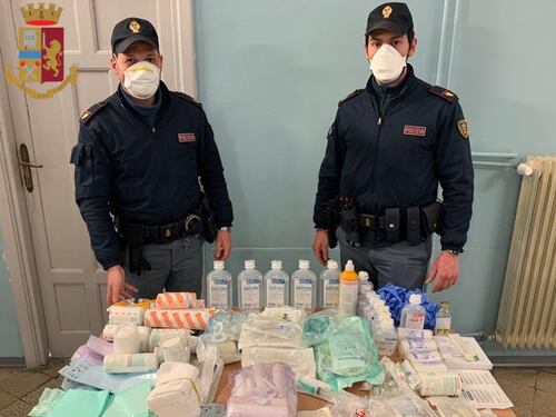 Rubava materiale sanitario e mascherine. Arrestato infermiere del Cto