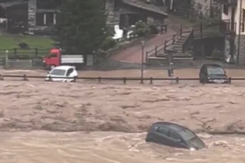 Maltempo al Nord: torrenti esondano a Cogne, due vittime in Canton Ticino