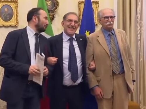 Dimissioni La Russa, la lezione di stile del presidente del Senato alla sinistra