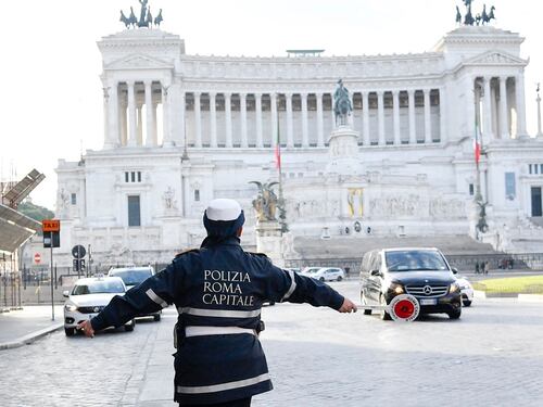 La Raggi insiste: stop ai diesel
