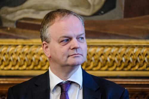Firenze, Schmidt tenta l’impresa al ballottaggio: quali voti vuole trovare per il ribaltone