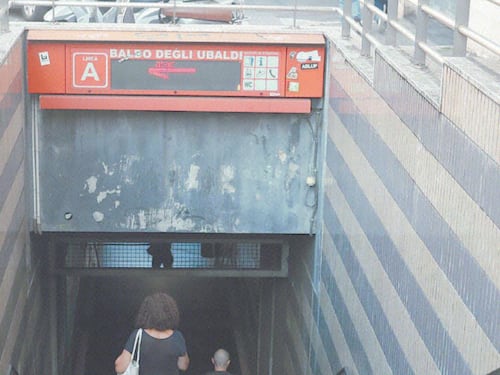 Non c'è pace per la metro A. Chiusa un'altra fermata