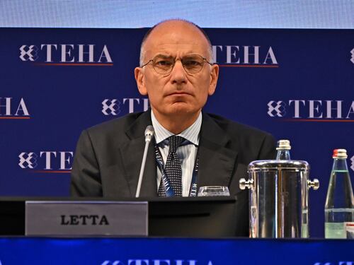 Italia promossa da Fitch, da Letta a Di Maio i "profeti di sventura" smentiti dai dati economici