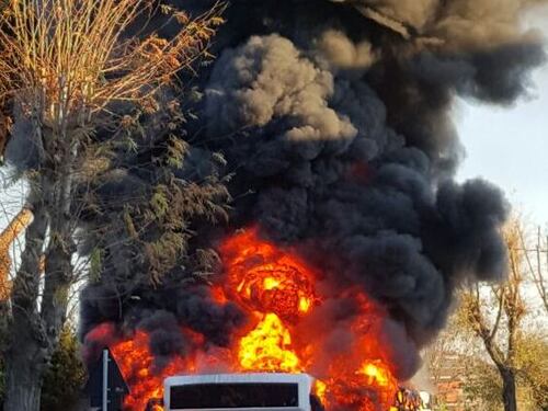 Vecchio autobus in fiamme a Castel Giubileo, l'Atac avvia indagine interna