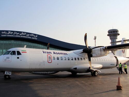 Iran, aereo di linea si schianta sulle montagne: 66 morti