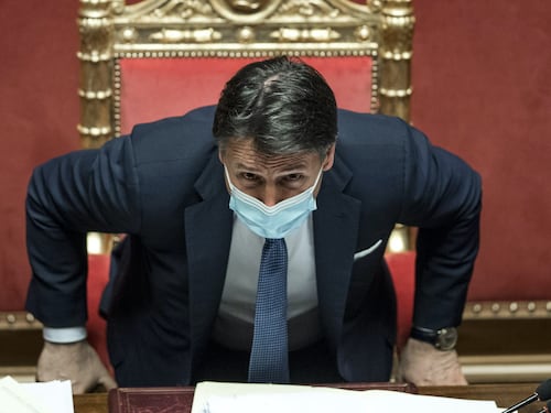 Convocato il Cdm notturno, la mossa di Conte sui servizi segreti