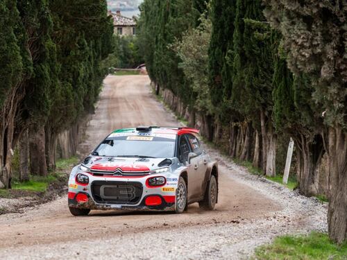 RALLY, AL TUSCAN REWIND VITTORIA CITROEN SFUMA PER UNA FORATURA ANOMALA