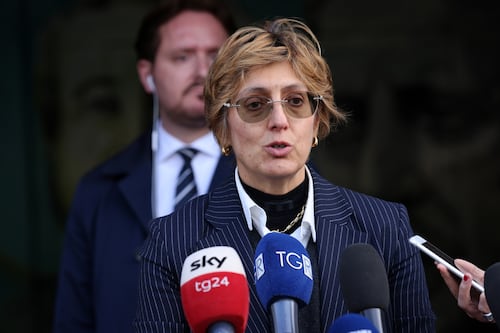 Giovani violenti, Bongiorno: “Aggressività aumentata per colpa del cellulare”
