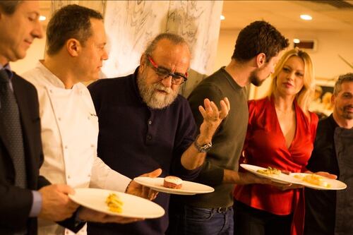 Lo showcooking con i vip sbarca a teatro