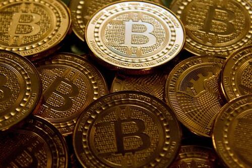 Il Bitcoin vale 18mila dollari. Debutto sprint al Chicago Board Options Exchange