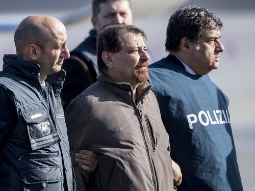 "Cesare Battisti resta all'ergastolo"Per la Cassazione ricorso inammissibile
