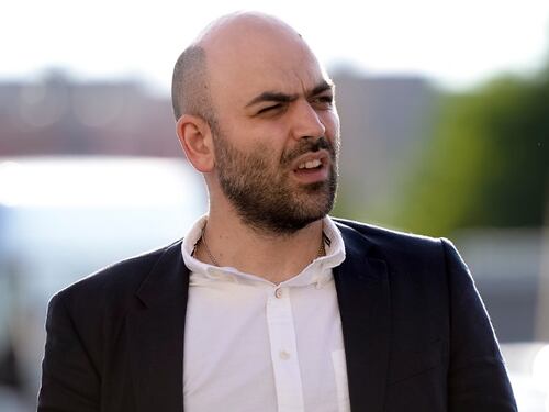 Saviano condannato (di nuovo) per Gomorra: dovrà risarcire un imprenditore diffamato