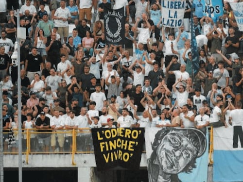 Tremila tifosi biancocelesti invadono Ascoli per continuare la contestazione contro Lotito. Una passione infinita nonostante tutto