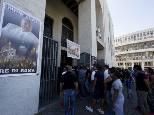 "Pensavo che Vittorio Casamonica fosse il Papa". Le reticenze dei musicisti del funerale-show