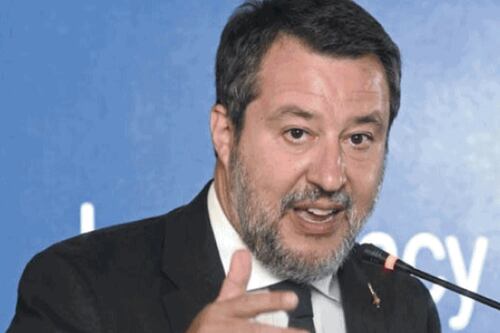 Famiglia nel bosco, Salvini: "Non mi fermo finché non tornano a casa"
