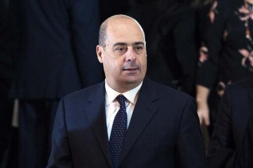 Zingaretti in passerella con la preside-sindaco