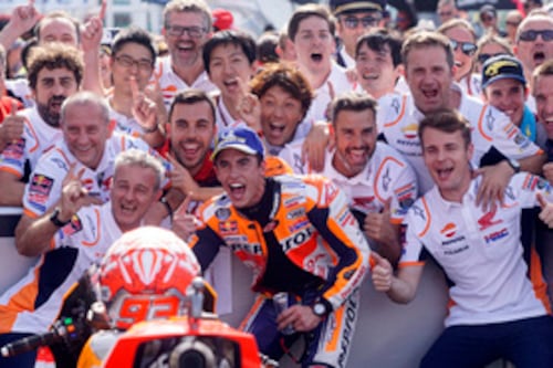 Clamoroso Marquez, alla Honda altri 4 anni