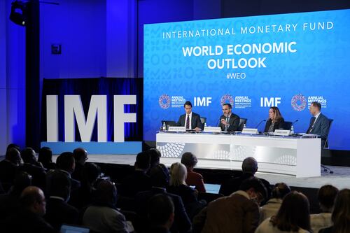 Pil, Italia in recessione nel 2023. Fmi: "Il peggio deve ancora venire"