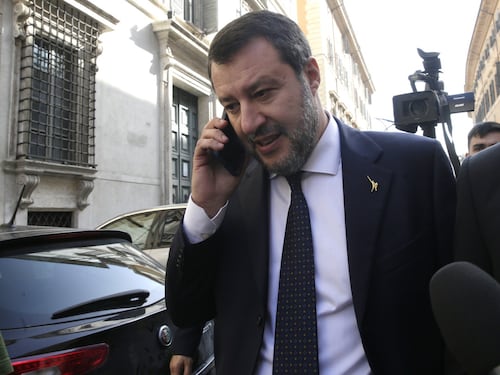 Matteo Salvini dice basta all'immigrazione clandestina: stop al business