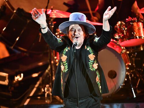 Zucchero duetta con De André, l'album di cover fa miracoli