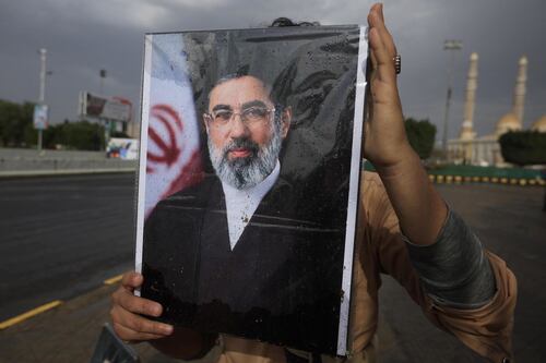 Mojtaba Khamenei "è a Mosca per curarsi". Il Cremlino non conferma (e non smentisce)