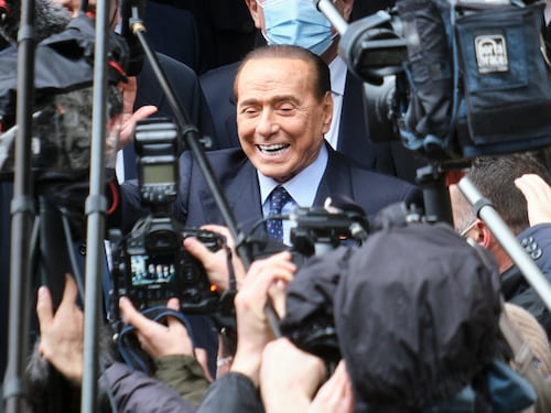 Silvio Berlusconi, "perizia psichiatrica anche su chi lo deve valutare". Par condicio Cav-giudici