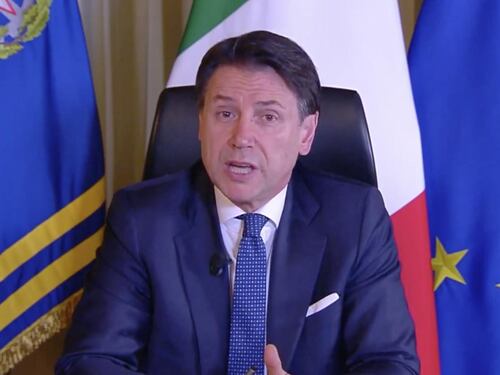 Coronavirus, Giuseppe Conte chiude tutto. Negozi, bar e ristoranti abbassano le serrande