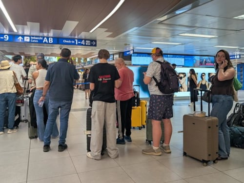 Viaggi, niente più carta d'identità per prendere l'aereo. Eccezione Sardegna