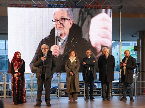 Prodi, Lepore e Zuppi festeggiano il Ramadan con l'imam di Flotilla