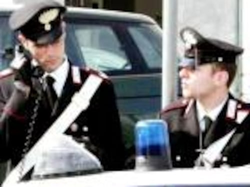 Pusher fuori da pub e discoteche