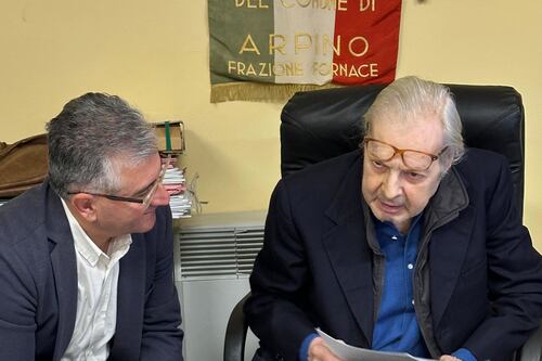 Vittorio Sgarbi assolto nel caso Manetti. I legali: "macchina del fango"