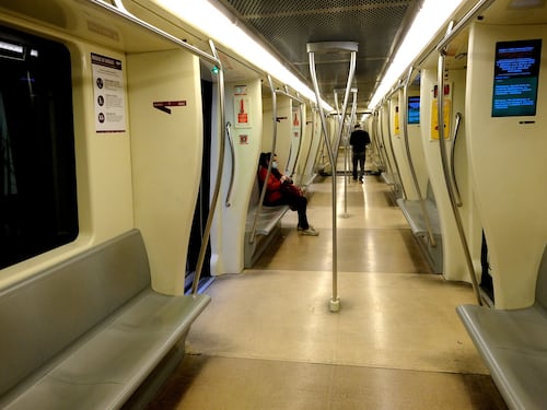 Roma, “attenti agli zingari”. L’annuncio in metro è un caso