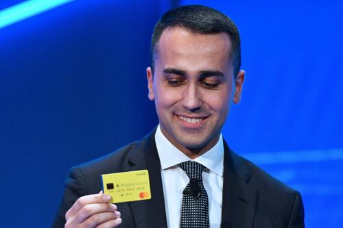 Gialla ed anonima, ecco la card di Di Maio