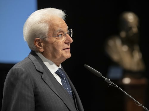 Incidenti sul lavoro, statistiche choc: quasi 3 morti al giorno. Mattarella: "Inaccettabile"