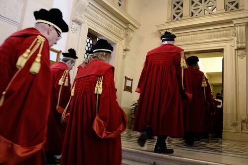 Anm: "Toghe politicizzate pericolo per la democrazia". Peccato che erano loro a parlare della Meloni