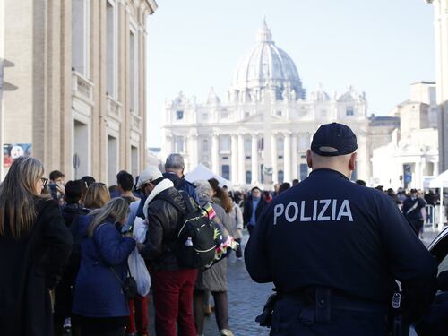 Controlli di Natale, la Lamorgese annuncia 70 mila agenti in strada